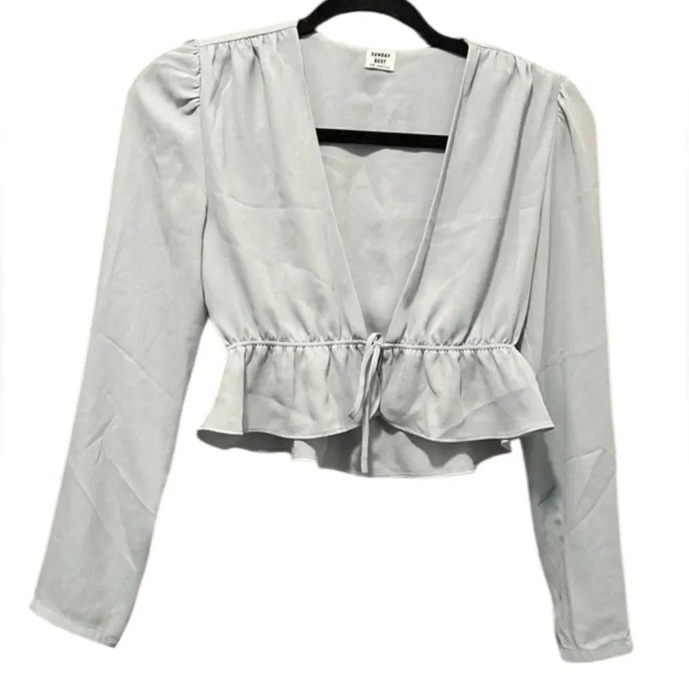 Sunday Best Tie front Light Gray V-Neck Blouse size small